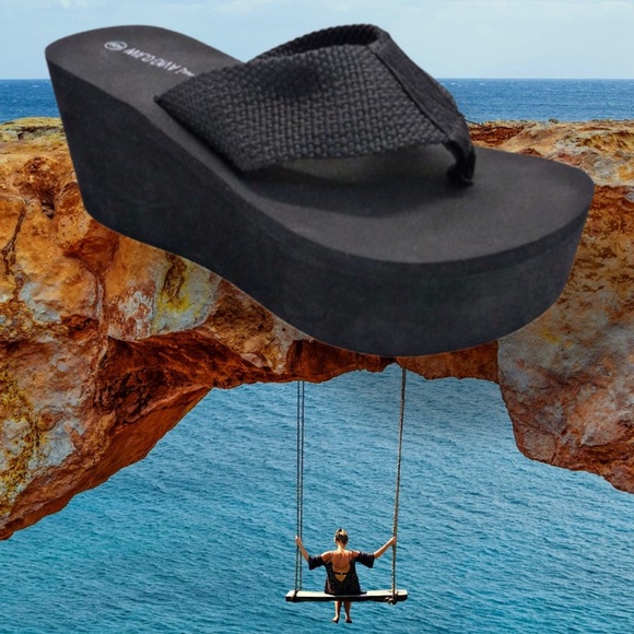 Wild Diva Platform Thong Flip Flop Wedge Sandal - Picture 2 of 5